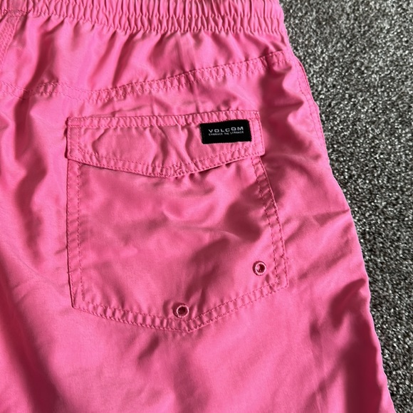 Mens unlined light weight shorts/bathing suit. - Picture 5 of 5